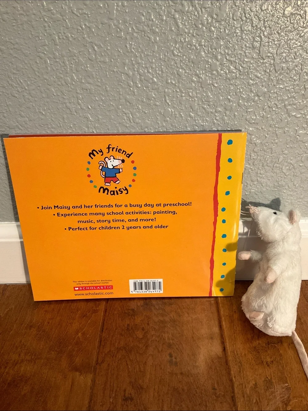 Maisy Goes to Preschool book and staff Maisy. NWT